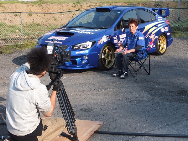日光サーキットにて、スーパーチャージャーの取材