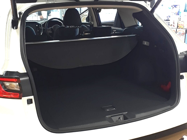新型レヴォーグ 展示車両