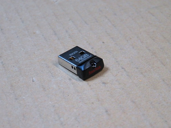 USBメモリー