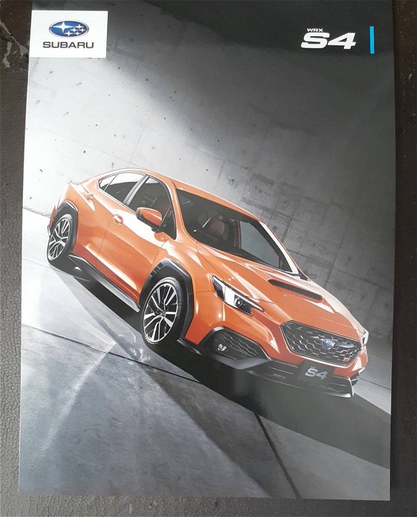新型 WRX-S4 カタログ